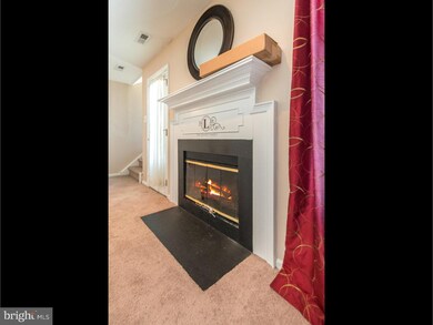 40 Lauren Ct unit 214, Levittown, PA 19057 - photo 3