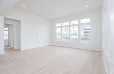 12194 Sue Peaks Cove unit 509, Herriman, UT 84096 - photo 4