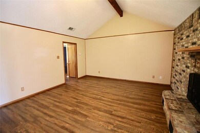 1812 E Bankhead Dr, Weatherford, TX 76086 - photo 3