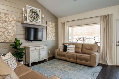 2585E (19 of 27)
