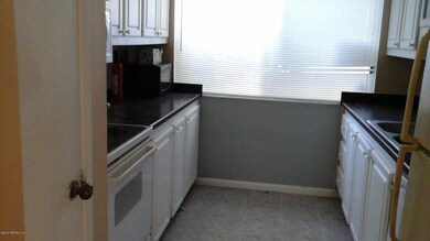 701 Oaks Manor Ct unit O5-2, Jacksonville, FL 32211 - photo 7