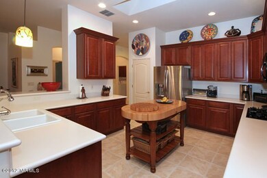 GREAT KITCHEN!