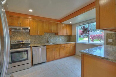 14150 75th Ave NE, Kirkland, WA 98034 - photo 2