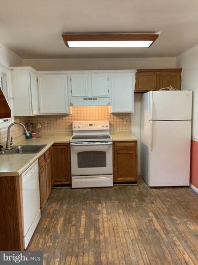 3502 Mactavish Ave, Baltimore, MD 21229 - photo 4