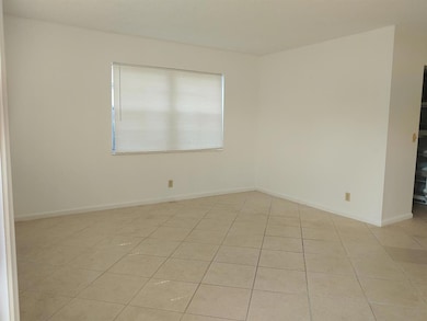 320 Camden N, West Palm Beach, FL 33417 - photo 3