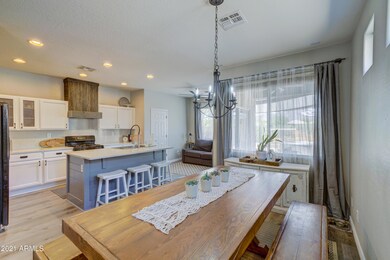 7 - Dining and Kitchen