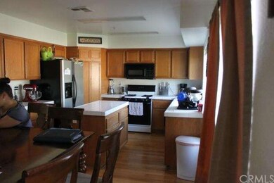 Open Kitchen off The Family Room