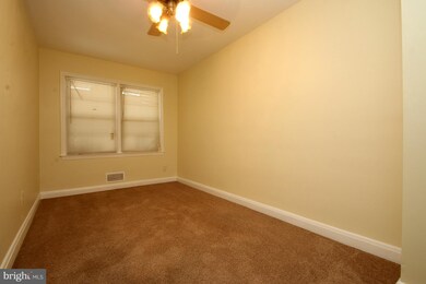 302 Grovethorn Rd, Middle River, MD 21220 - photo 7