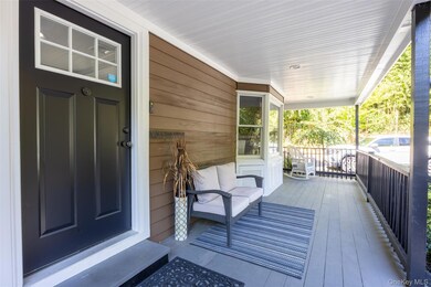 6 Edgewood Ave, Port Jefferson, NY 11777 - photo 7