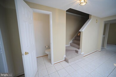 13933 Winding Ridge Ln, Centreville, VA 20121 - photo 5
