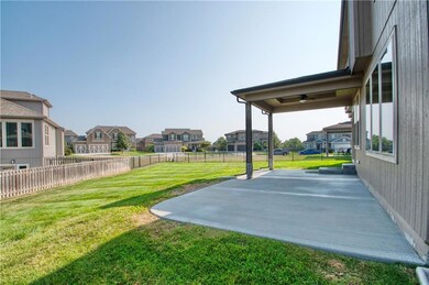 4225 SW Stoney Brook Dr, Lee's Summit, MO 64082 - photo 7