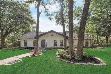 1013 Edgecliff Dr, Bedford, TX 76022 - photo 3