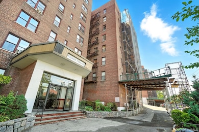 Hudson View unit 6M, Yonkers, NY 10701 - photo 3