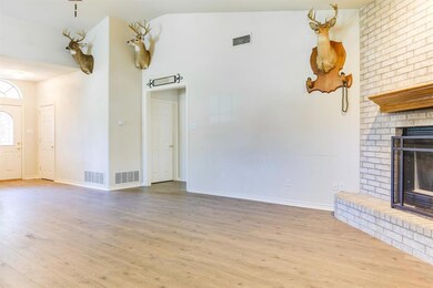 3200 Leatherwood Ct, Granbury, TX 76049 - photo 7