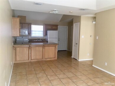 2503 Salvatierra Ave unit 22, Edinburg, TX 78541 - photo 6