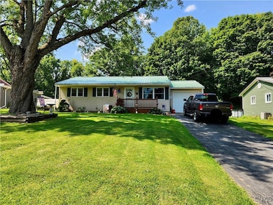 339 S Webber Dr, Chittenango, NY 13037 - photo 2