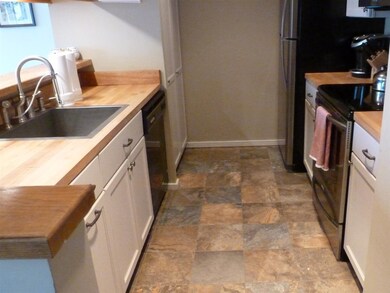 New kitchen cabinets and appliances