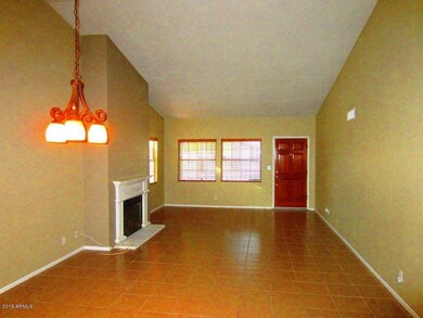 2929 E Broadway Rd 32 009
