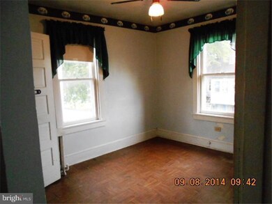 520 W Laughead Ave, Upper Chichester, PA 19061 - photo 7