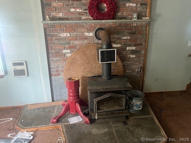 51 N Cliff St, Norwich, CT 06360 - photo 5