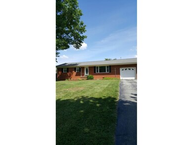 702 Swadley Rd, Johnson City, TN 37601 - photo 3