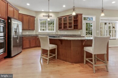 1055 Kinglet Ct, McLean, VA 22101 - photo 7