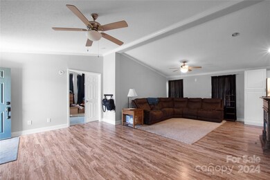 1375 Woodend Ln, Clover, SC 29710 - photo 4