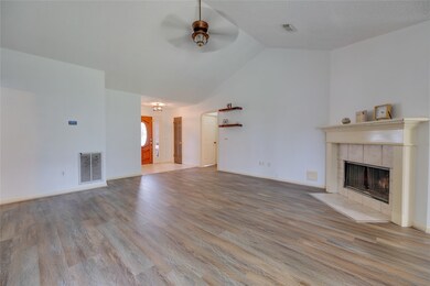 3908 Greenwood Dr, Pearland, TX 77584 - photo 6