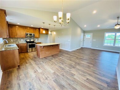 112 Lonehart Ln unit 28, Statesville, NC 28625 - photo 3