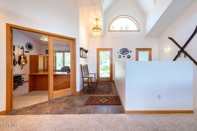 76 GCR 812 Entry Way