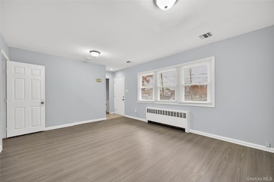 552 Old Country Rd, Plainview, NY 11803 - photo 3