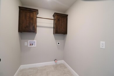 1662Feathercrest8