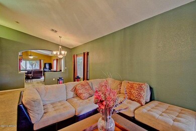 FORMAL LIVING/DINING