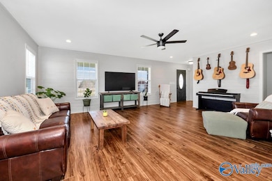 Wood flooring, ceiling fan, recessed lighting, 2