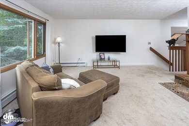 05-Living Room_IMG_0858