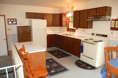 1184_CenterfieldAve_06