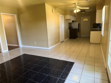 3818 Knotty Oaks Trail, Houston, TX 77045 - photo 4