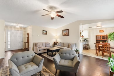 7414 Sun Point Ln, Sacramento, CA 95828 - photo 5