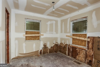 2186 Tiger Flowers Dr NW, Atlanta, GA 30314 - photo 6