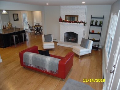 135 Woodburn Dr, Methuen, MA 01844 - photo 3