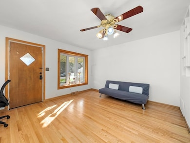 334 Maple Ln, Hillside, IL 60162 - photo 4