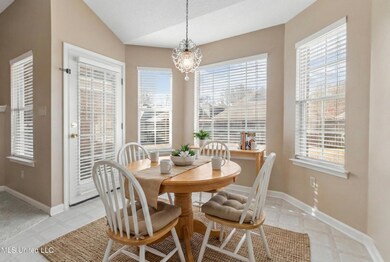 8375 Cross Point Dr, Olive Branch, MS 38654 - photo 4