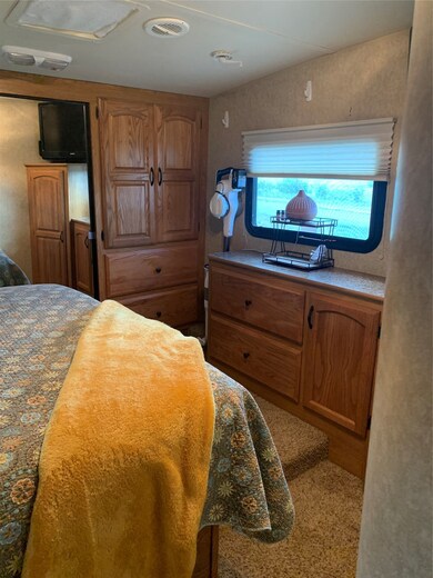 111 & 113 Central Ave, Bynum, MT 59419 - photo 5