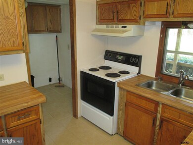 19367 Barrens Rd S, Stewartstown, PA 17363 - photo 5