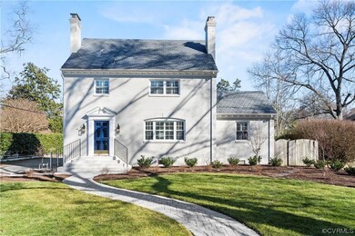 View of front facade with a front lawn