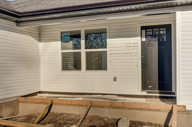 122 Alberta Dr-4