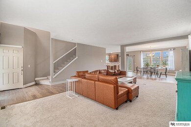 18514 Olive Cir, Omaha, NE 68136 - photo 7