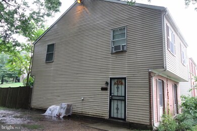 2145 N Anvil Ln, Temple Hills, MD 20748 - photo 2