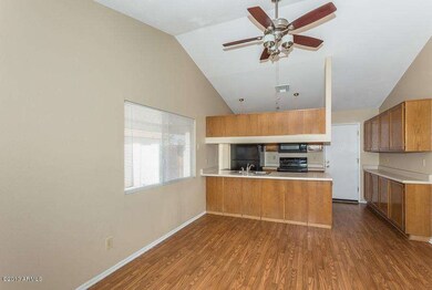 Family Room - Kitchen