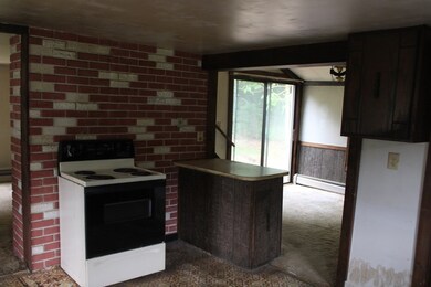 258 Plumtree Rd, Sunderland, MA 01375 - photo 6